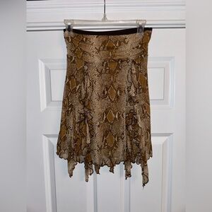 Women’s Diane Von Fursternberg 100% Silk Skirt Size Small Snakeskin Pattern Tan